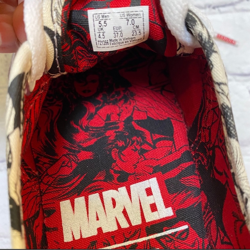 Limited Edition Marvel + Vans Sneakers - Picture 9 of 9